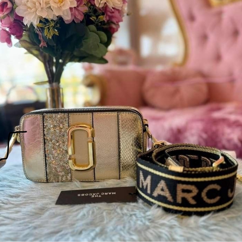 Mark Jacob Small camera-style bag in Saffiano leather